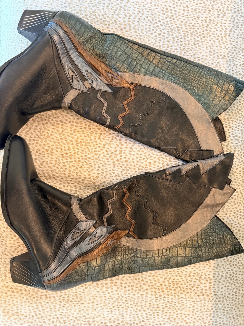Unique Two-Tone Western Boots in Black and Teal amazing 80s boots